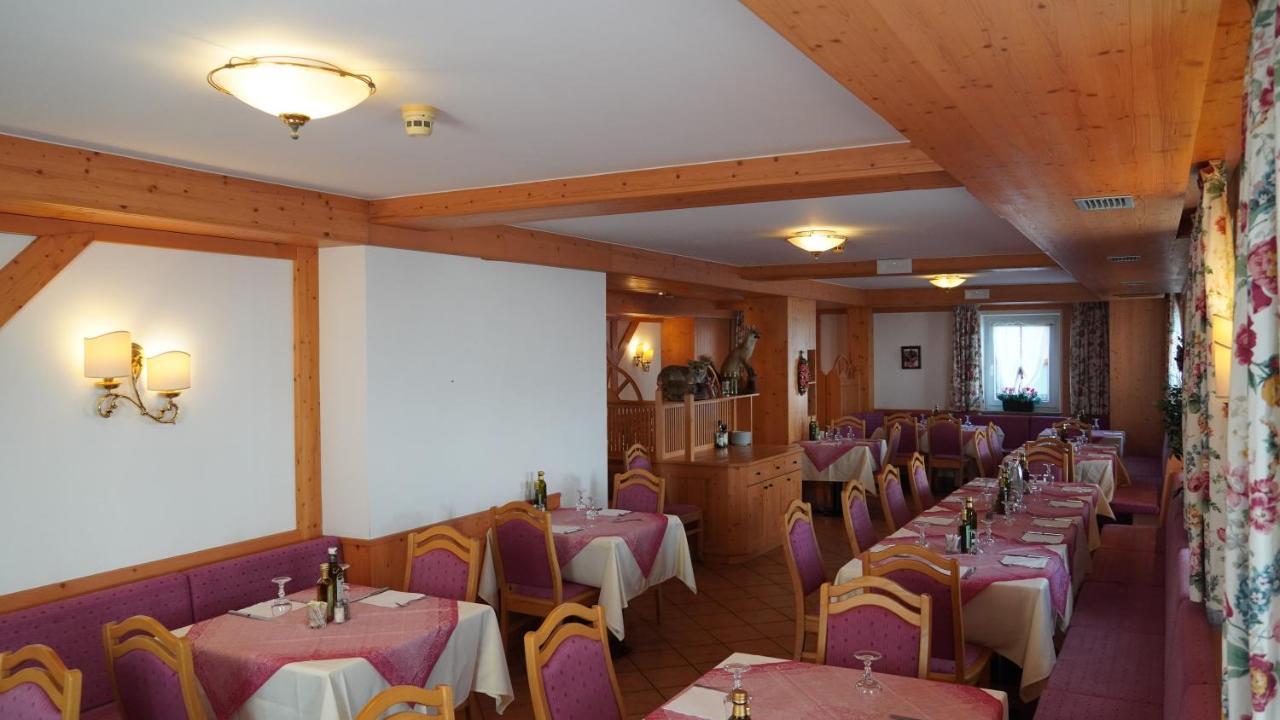 Hotel Alpenrose Пассо-Ролле Екстер'єр фото